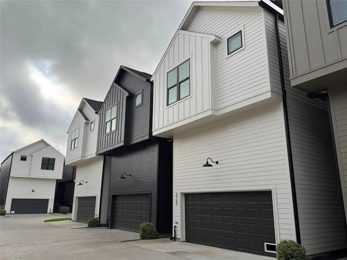 2705 Oakwood Crest Lane, Houston, TX 77018 - #1