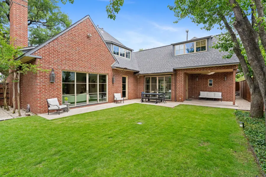 2105 Pelham Drive, Houston, TX 77019 - #2