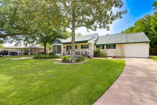 214 South Street, Baytown, TX 77520