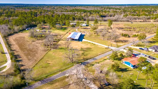 34 Julia Justice Road, Huntsville, TX 77320