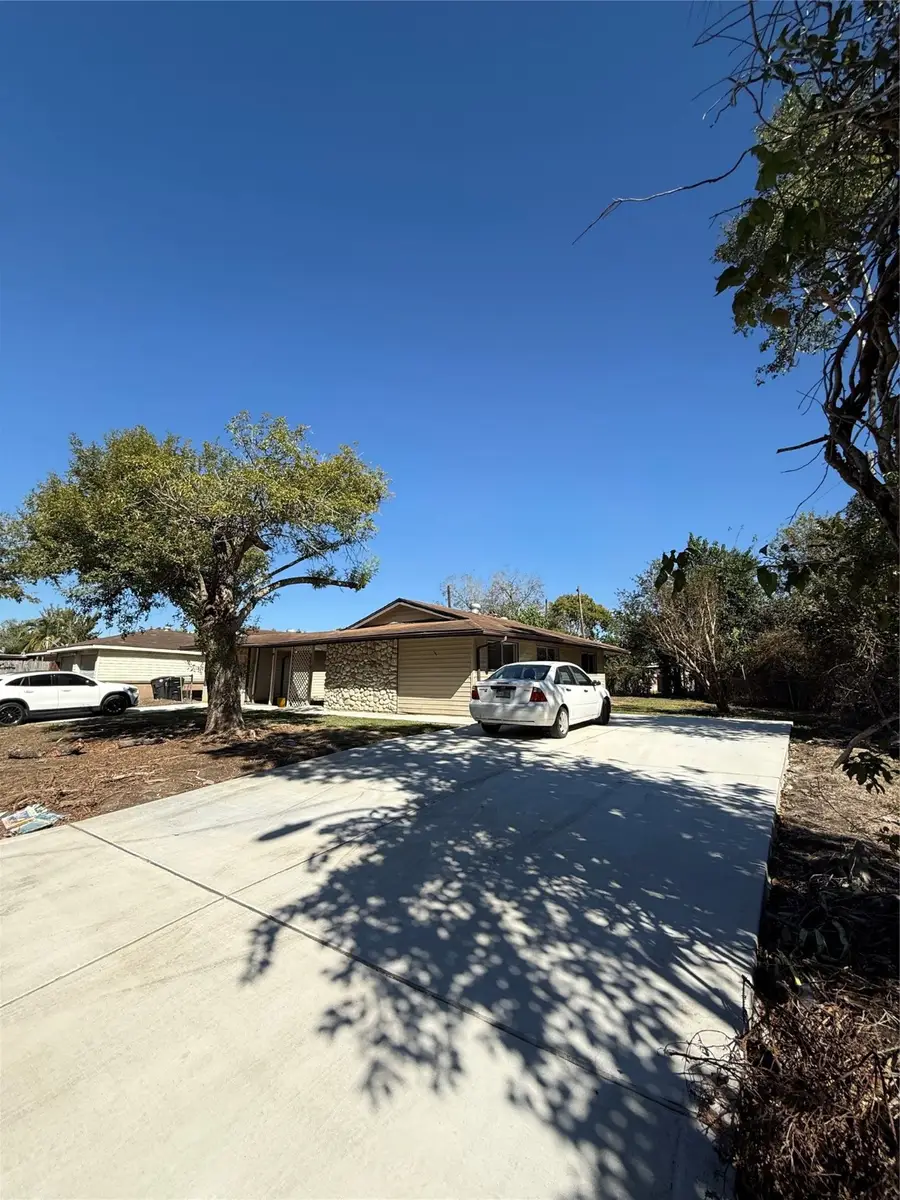 5535 Cedarburg Drive, Houston, TX 77048 - Image #2