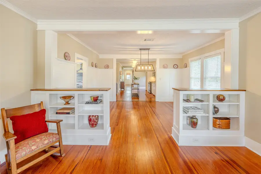 1406 S Chappell Hill Street, Brenham, TX 77833 - Image #3