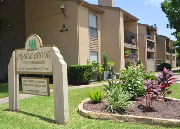 3300 Pebblebrook Drive #57, Seabrook, TX 77586