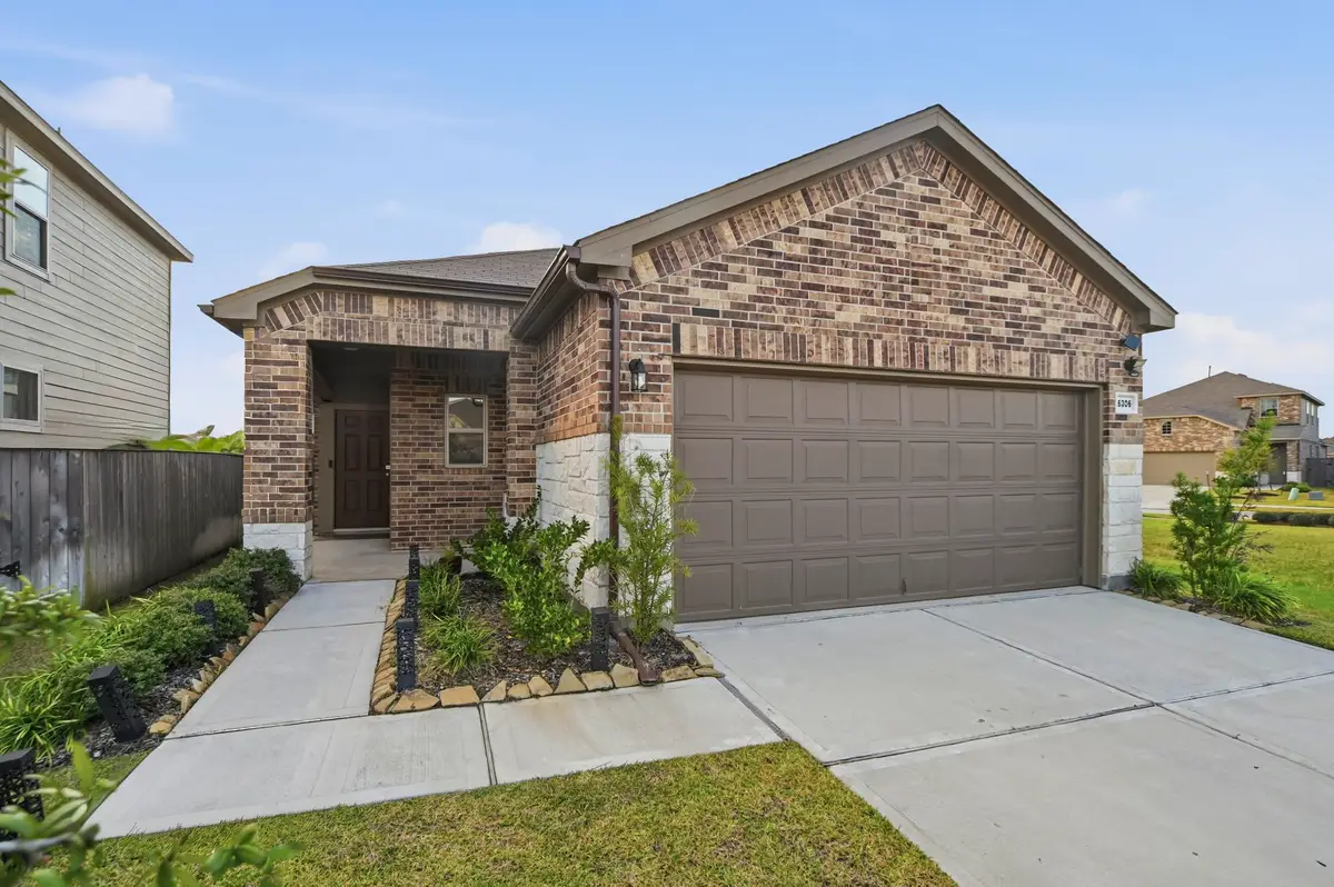 16306 Fontana Court, Conroe, TX 77302 - Image #1