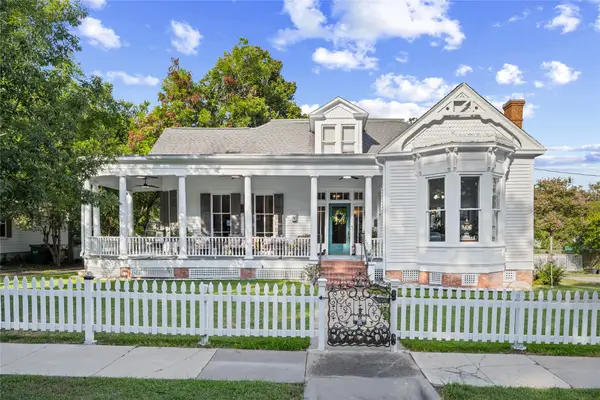 905 S Day Street, Brenham, TX 77833