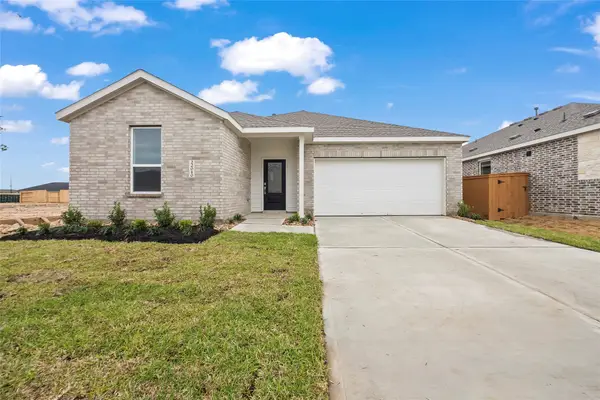 1951 Stargazer Lane, Angleton, TX 77515