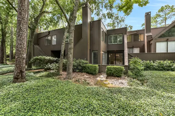 169 Litchfield Lane, Houston, TX 77024