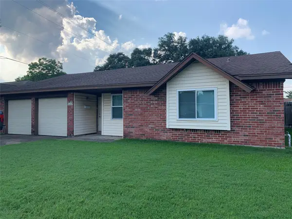 1110 E Rutgers Lane, Deer Park, TX 77536