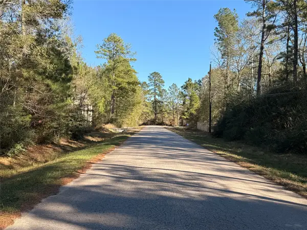 000 Parker Road, Magnolia, TX 77354