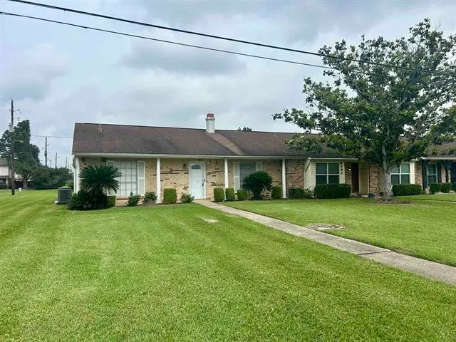 8690 Manion Drive, Beaumont, TX 77706 - #3
