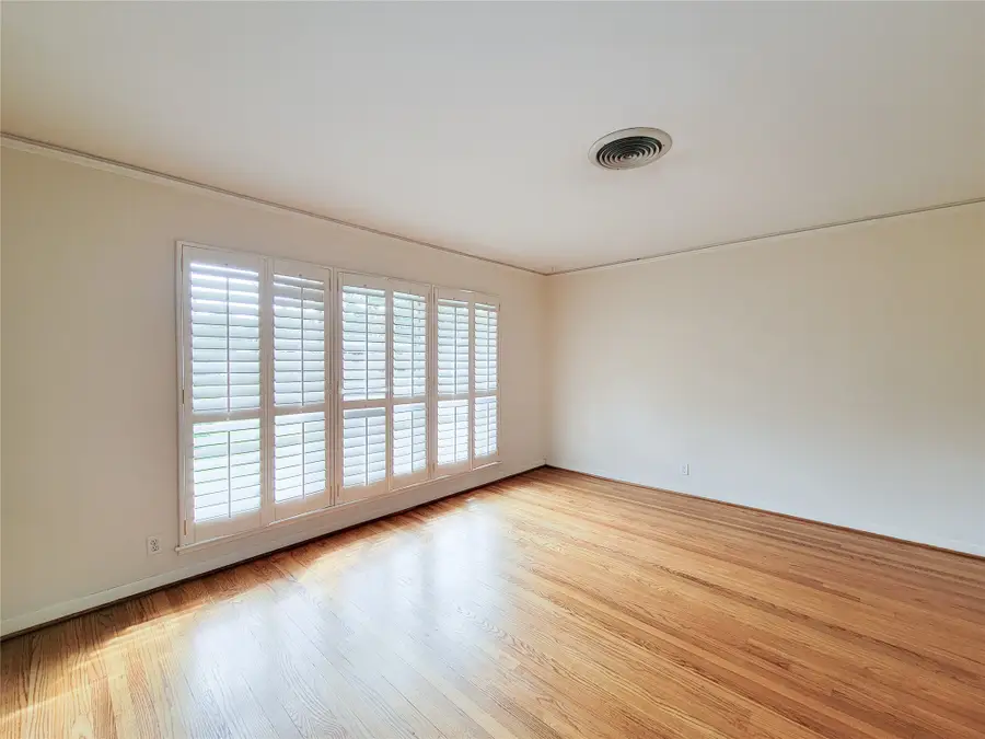 5442 Kinglet Street, Houston, TX 77096 - #3