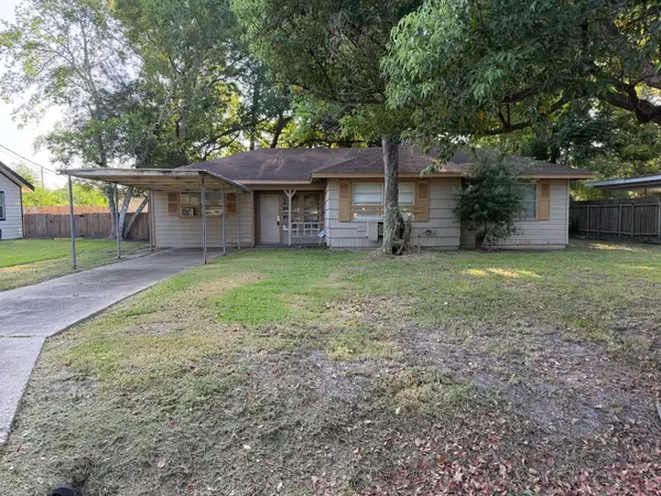 1810 11th Street, Orange, TX 77630