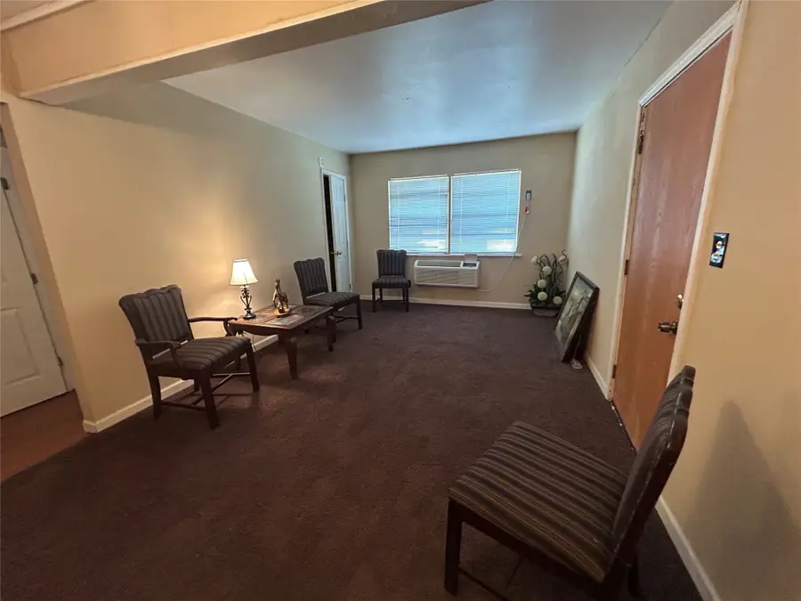 1810 11th Street, Orange, TX 77630 - #3