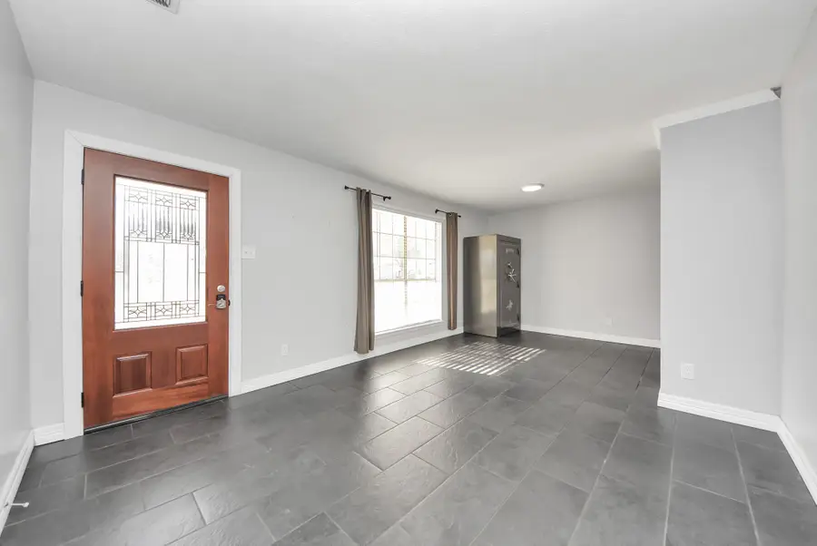 2004 Manor Street, Dayton, TX 77535 - #3