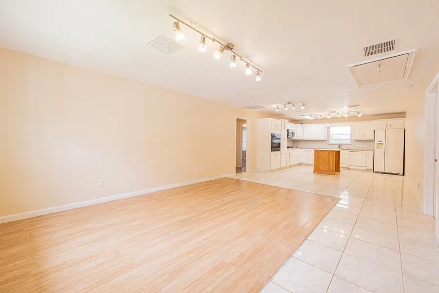 4113 Edison Street #B, Houston, TX 77009 - #3