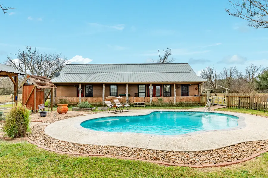 1516 County Road 34, Angleton, TX 77515 - Image #2