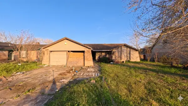 15911 Plagens Lane, Houston, TX 77489