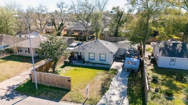 5002 Chennault Road, Houston, TX 77033
