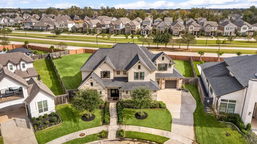 2230 Azure Spring Drive, Missouri City, TX 77459 - Image #2