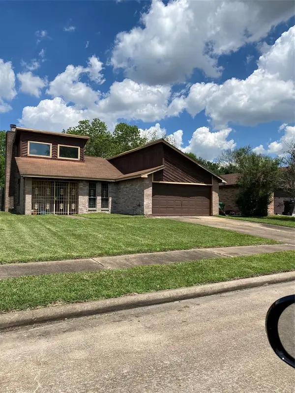 7422 Gatebriar Court, Houston, TX 77489
