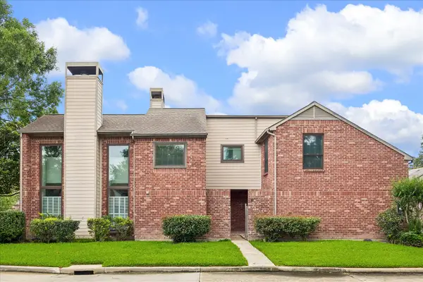7447 Cambridge Street #32, Houston, TX 77054