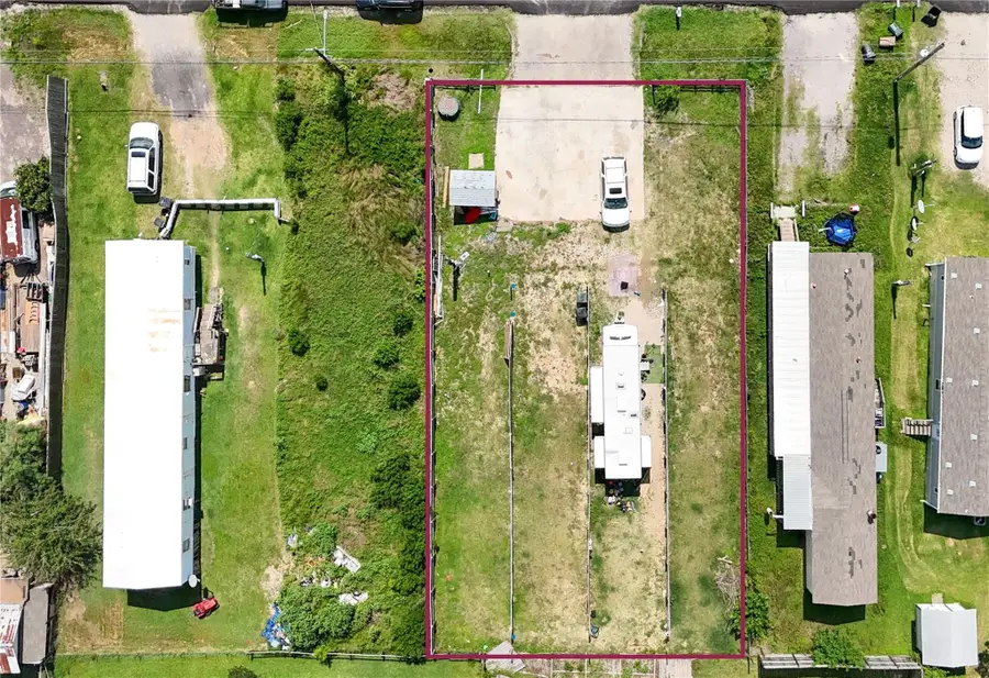 936 13th Street, Dickinson, TX 77539 - #2