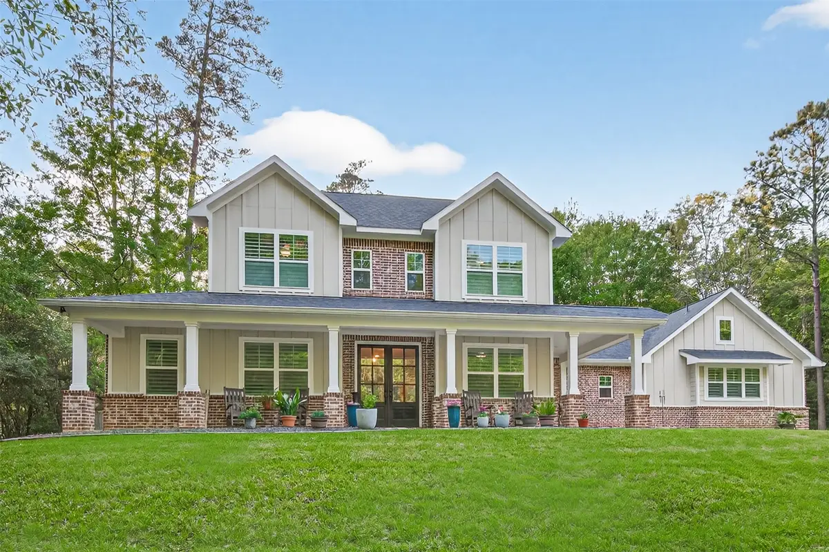 387 Grand View, Huntsville, TX 77340 - #1