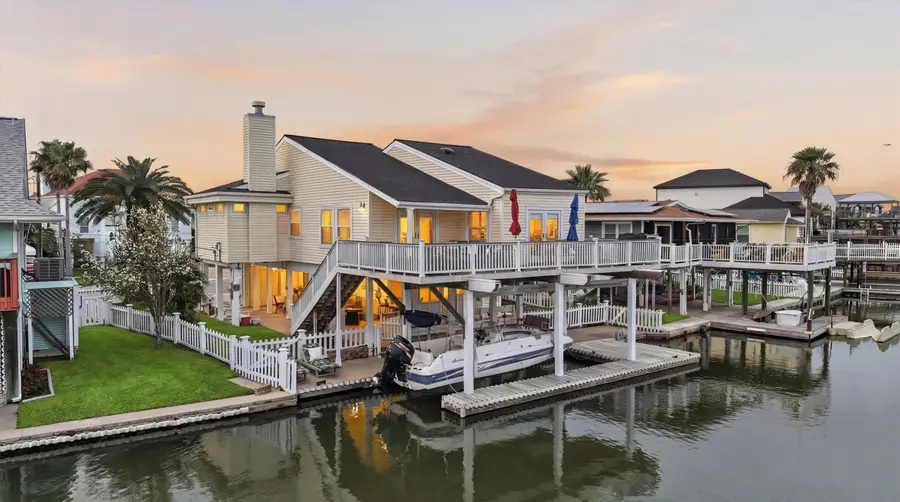 16635 Jamaica Cove Road, Jamaica Beach, TX 77554 - #2