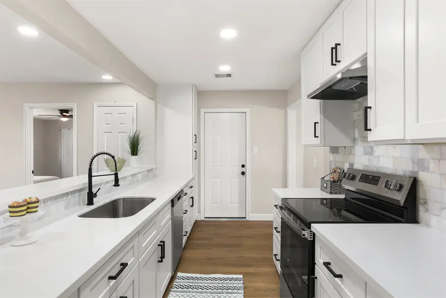 9002 San Jose Avenue, Texas City, TX 77591 - Image #2