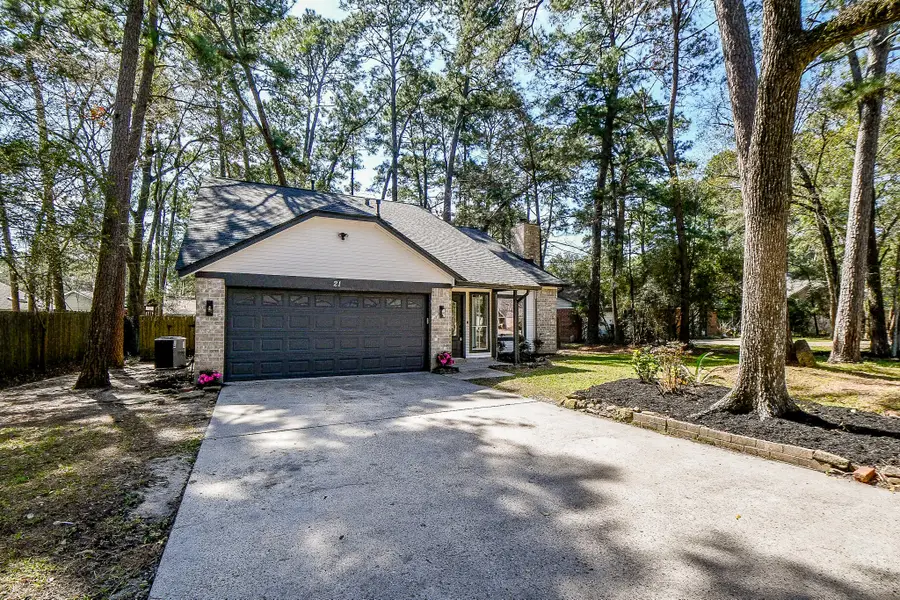 21 Edgewood Forest Ct, The Woodlands, TX 77381 - #3