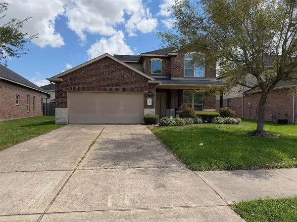 3127 Cambridge Falls Drive, Fresno, TX 77545
