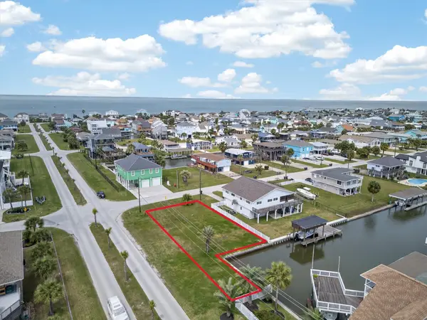 22003 Matagorda Drive, Galveston, TX 77554