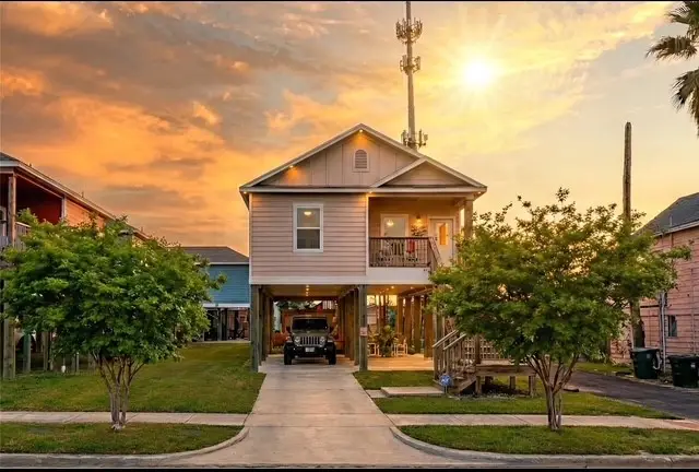 710 35th Street, Galveston, TX 77550 - #1