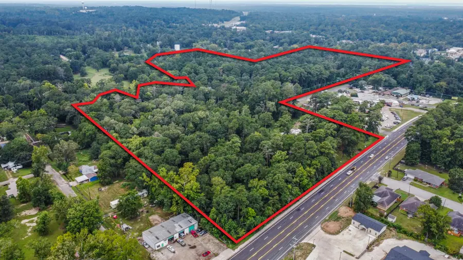 702 E Church Street, Livingston, TX 77351 - #3