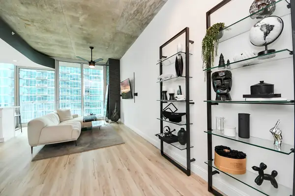 5925 Almeda Road #11616, Houston, TX 77004