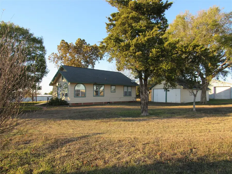 2900 Highway 290 W, Brenham, TX 77833 - Image #2