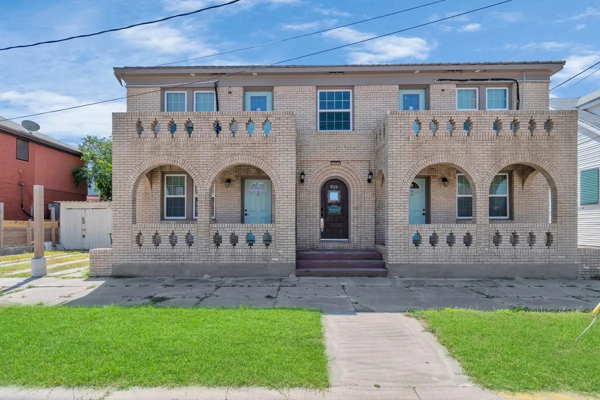 915 8th Street, Galveston, TX 77550 - #1