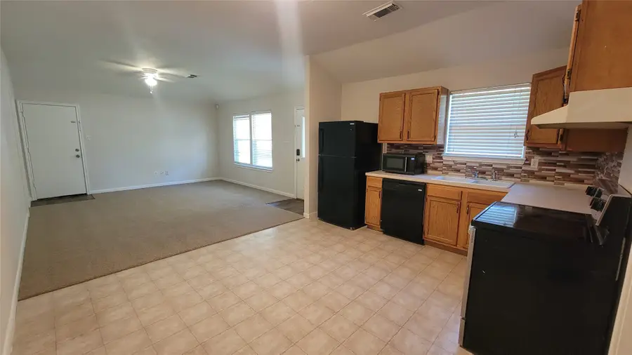 10420 Royal Tricia Drive, Conroe, TX 77303 - Image #3