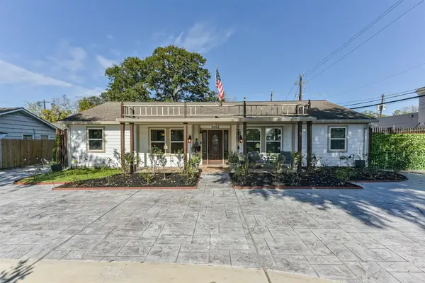 5002 Beechnut Street, Houston, TX 77096