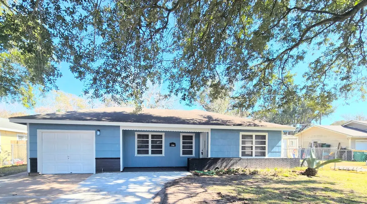 1103 W Camp Circle, La Marque, TX 77568 - #1