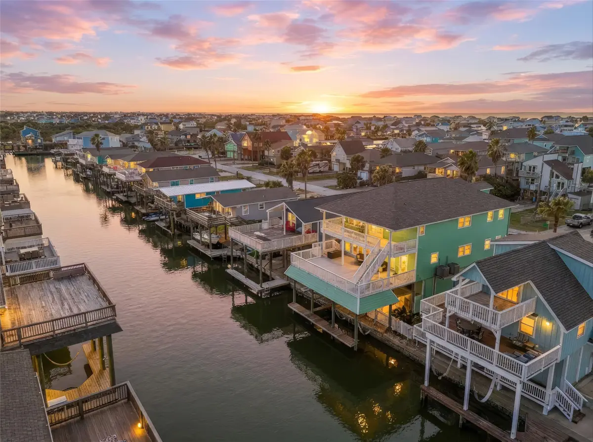 22105 Zapata Drive, Galveston, TX 77554 - Image #1