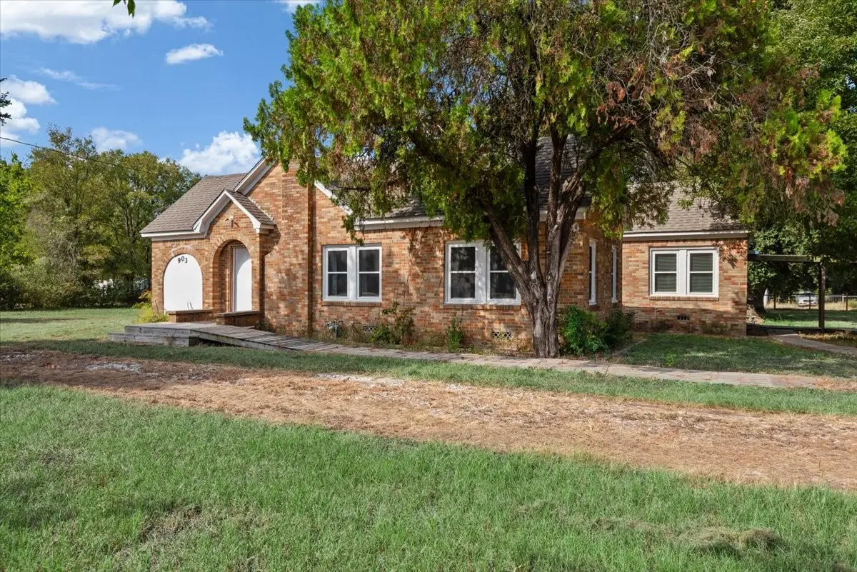 903 N La Salle Street, Navasota, TX 77868 - #1