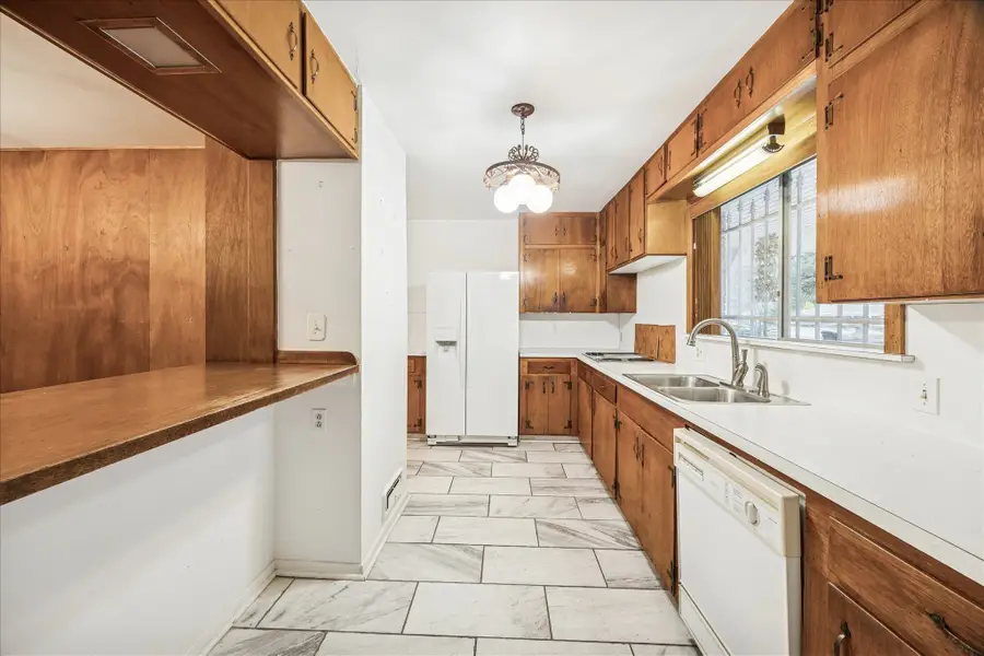 5119 Beechnut Street, Houston, TX 77096 - Image #2