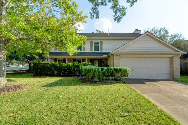 3822 Green Fields Drive, Sugar Land, TX 77479