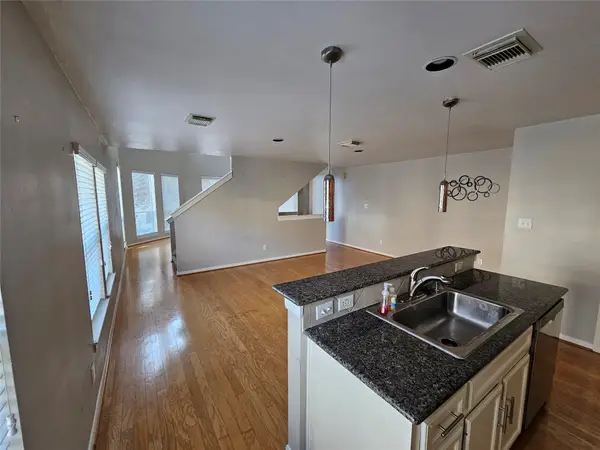 1271 W 17th Street, Houston, TX 77008