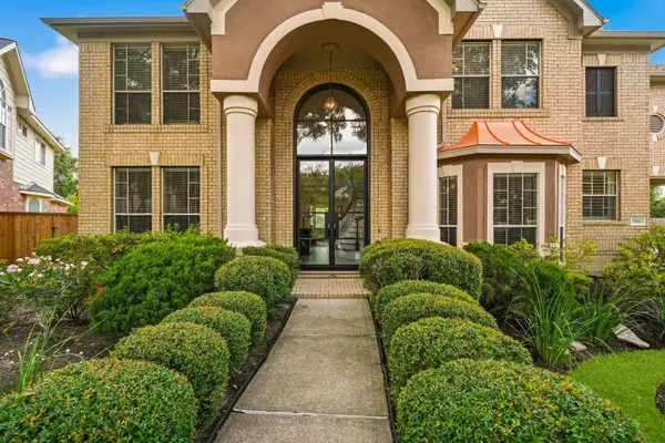 5510 Deerbourne Chase Drive, Sugar Land, TX 77479