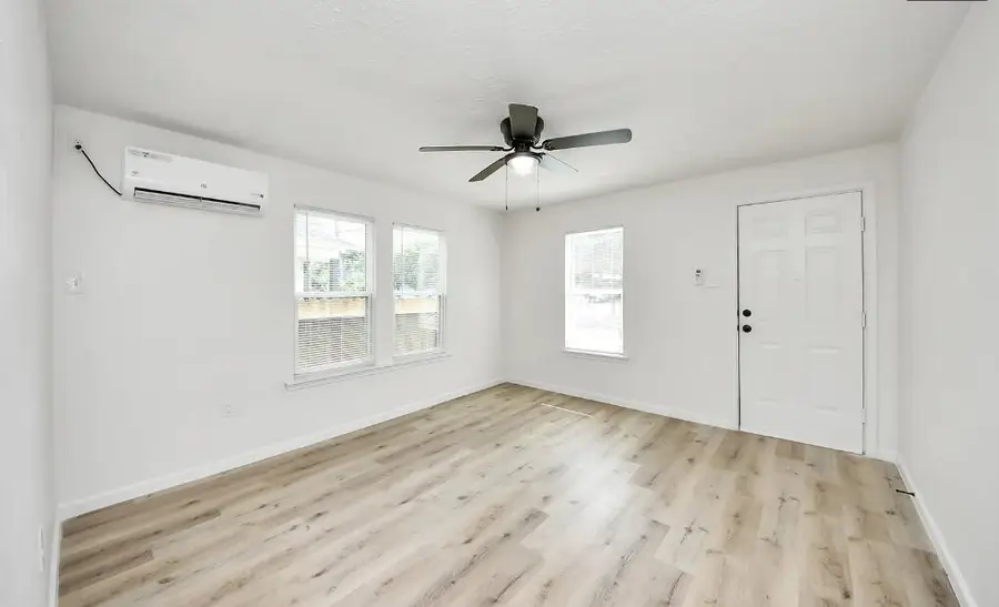 7301 Sherman Street, Houston, TX 77011 - #2