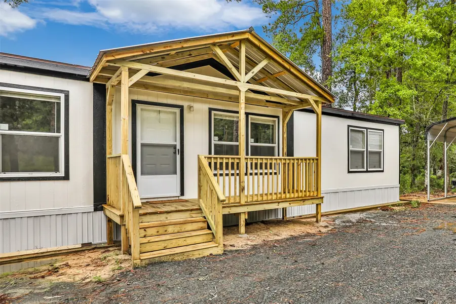 732 Lake Camelot Circle, Ivanhoe, TX 75979 - Image #2