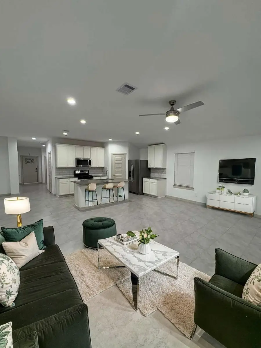 30018 Reagans Ranch Drive, Fulshear, TX 77441 - Image #2