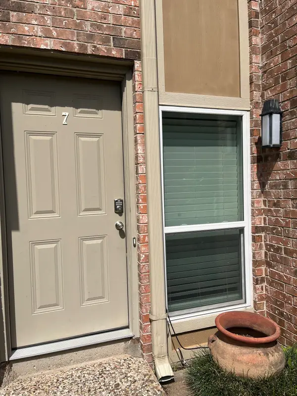 2517 Bering Drive, Houston, TX 77057